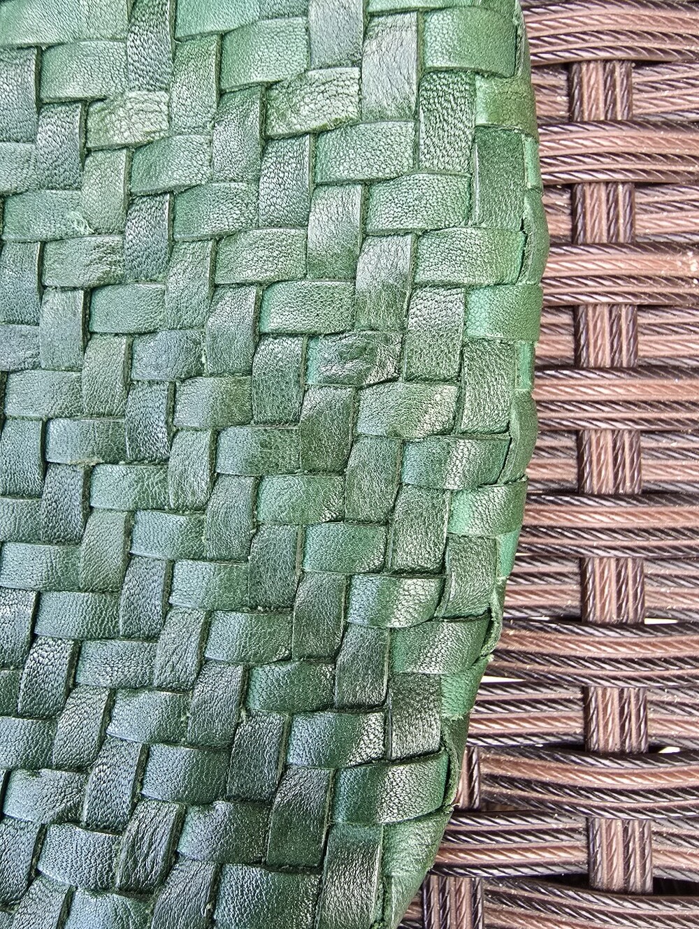 Clare V. Petit Moyen Messenger Evergreen Woven Zig Zag - Picture 15 of 16